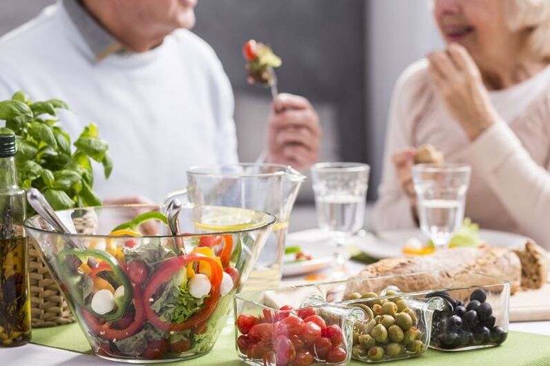 Středomořská strava zlepšuje komunikační dovednosti u starších dospělých